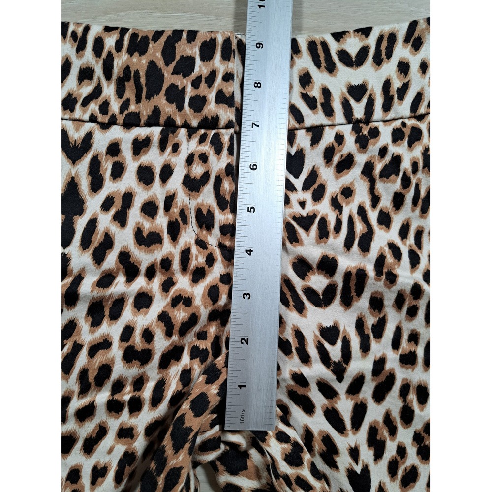 INC International Concepts Animal Leopard Print Shorts Womens Stretch size 4 - Picture 8 of 9